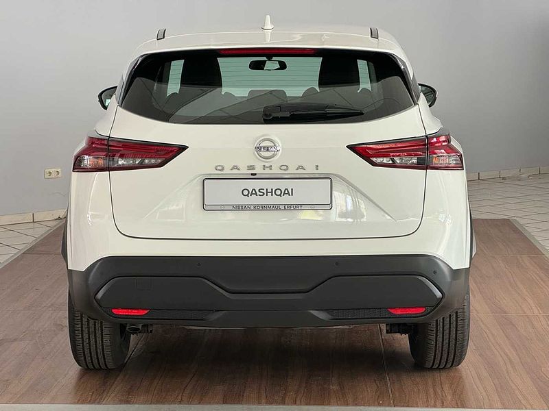 Nissan Qashqai 1.3 DIG-T Acenta 140PS Rückfahrkammera